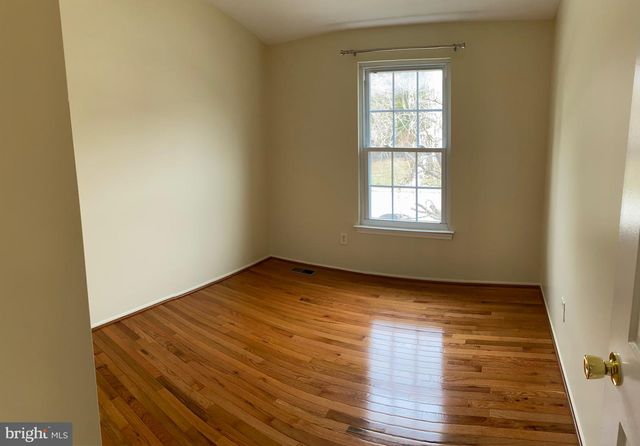 19 SPRING GLEN CT, Cockeysville, MD 21030