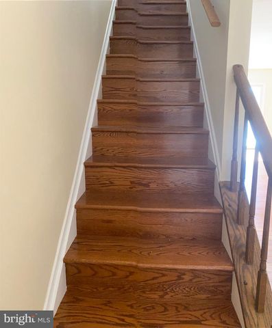 19 SPRING GLEN CT, Cockeysville, MD 21030