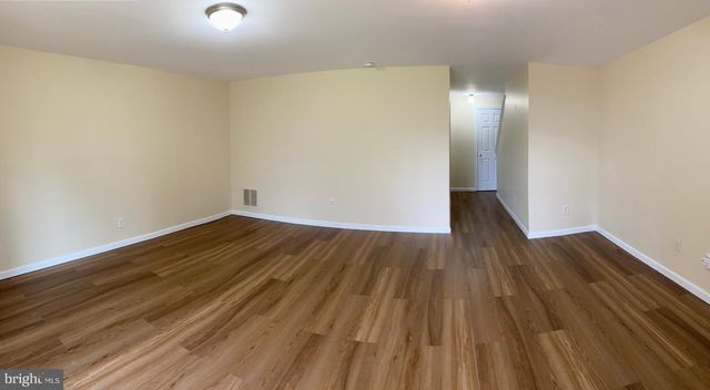 19 SPRING GLEN CT, Cockeysville, MD 21030