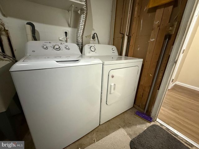 19 SPRING GLEN CT, Cockeysville, MD 21030