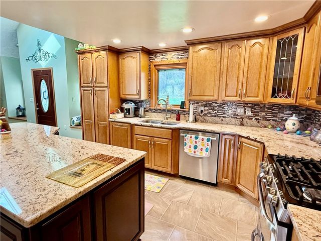 198 Leslie Rd, Middlesex Twp, PA 16059