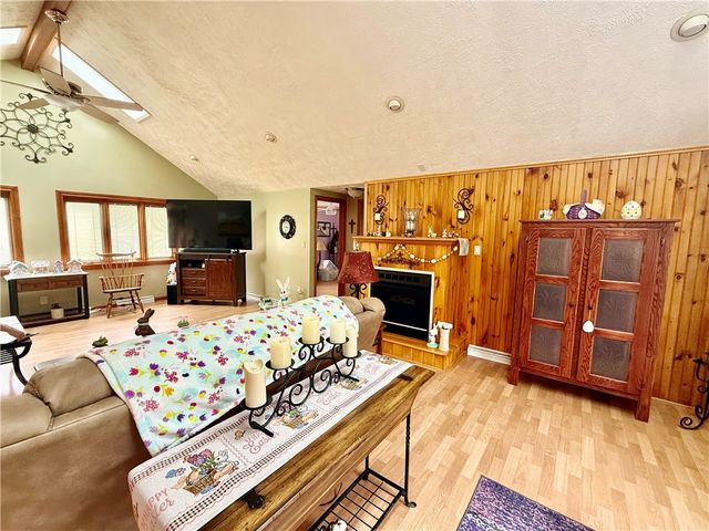 198 Leslie Rd, Middlesex Twp, PA 16059