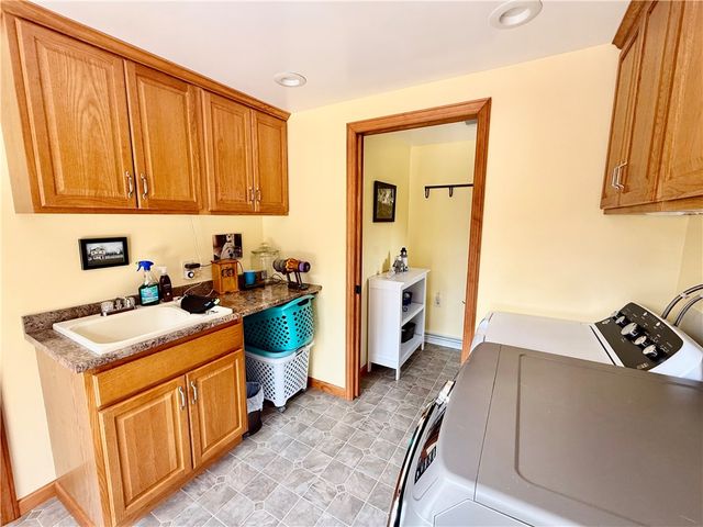 198 Leslie Rd, Middlesex Twp, PA 16059