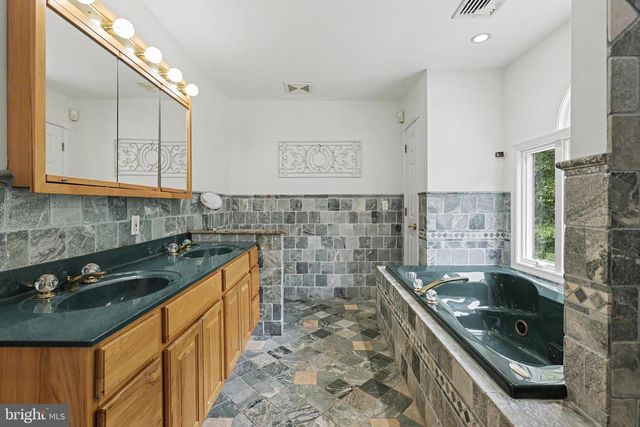 700 WRIGHT-DEBOW RD, Jackson, NJ 08527