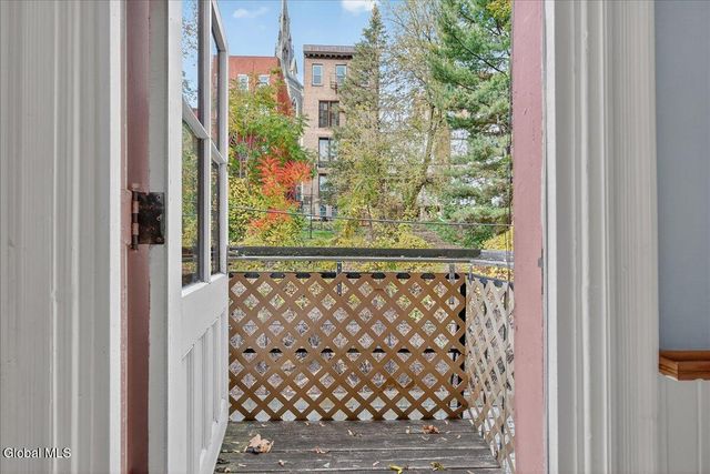 206 N Pearl Street 204, Albany, NY 12207