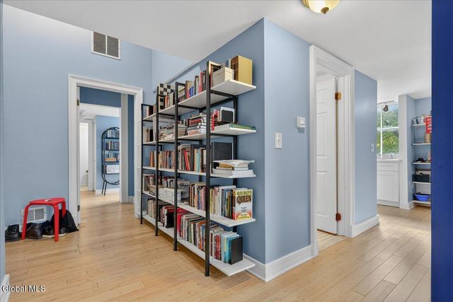 206 N Pearl Street 204, Albany, NY 12207