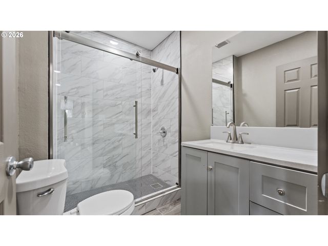 7305 N FENWICK Ave, Portland, OR 97217