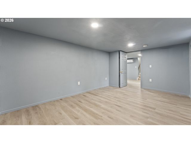 7305 N FENWICK Ave, Portland, OR 97217