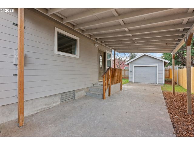 7305 N FENWICK Ave, Portland, OR 97217