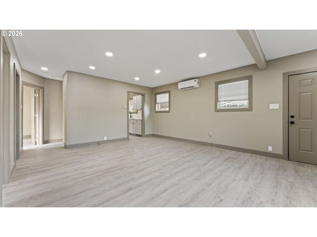 7305 N FENWICK Ave, Portland, OR 97217