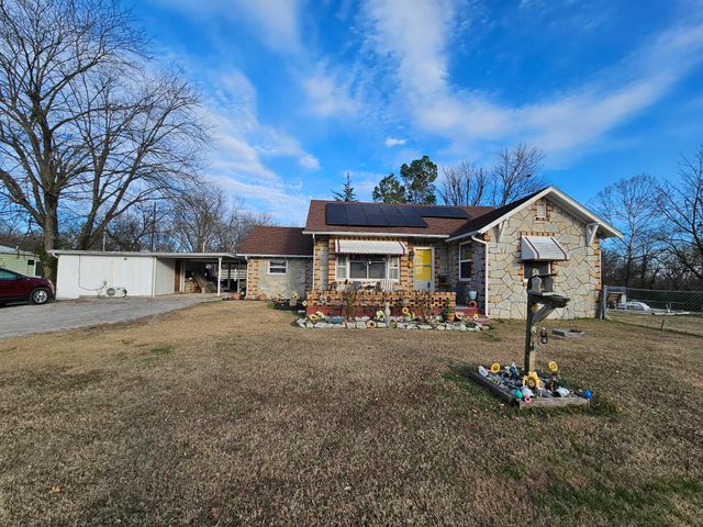 106 Jesse James Road, Pineville, MO 64856