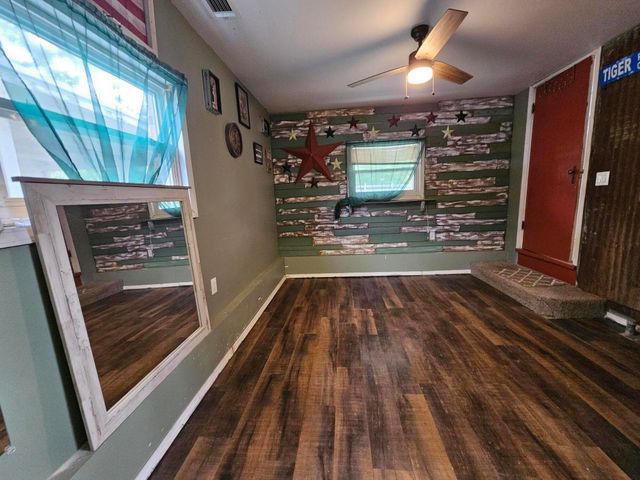 106 Jesse James Road, Pineville, MO 64856