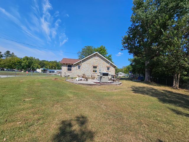 106 Jesse James Road, Pineville, MO 64856
