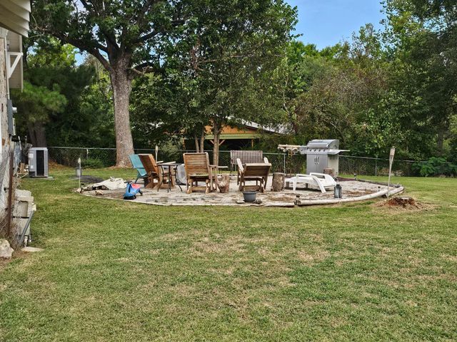 106 Jesse James Road, Pineville, MO 64856