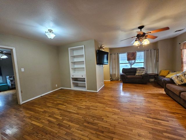 106 Jesse James Road, Pineville, MO 64856