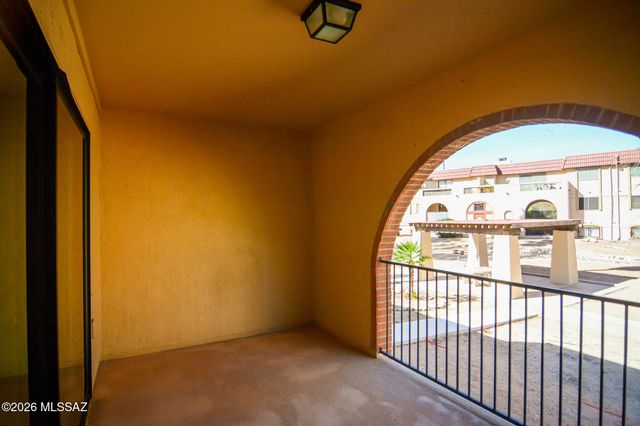 6342 N Barcelona Ln Unit 120, Tucson, AZ 85704