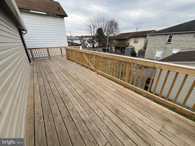 209 BLOCKER, Ridgeley, WV 26753