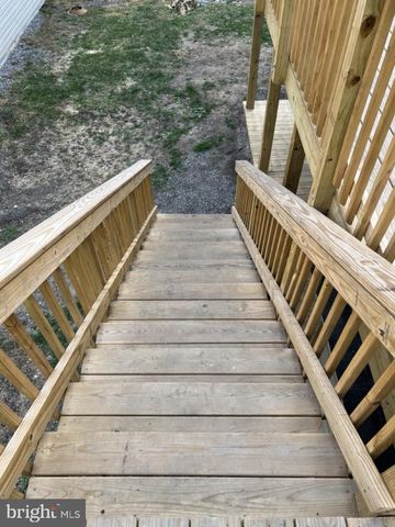 209 BLOCKER, Ridgeley, WV 26753