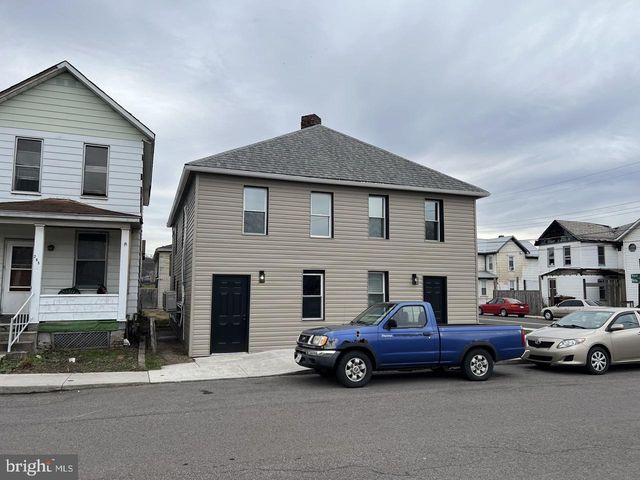 209 BLOCKER, Ridgeley, WV 26753