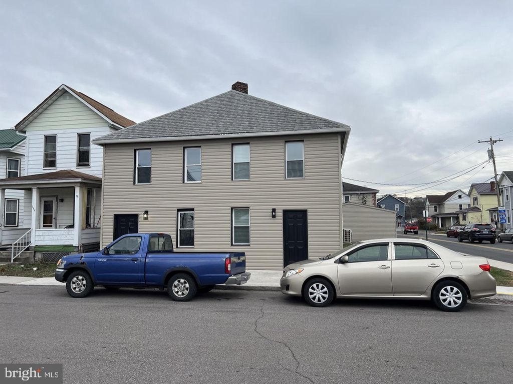 209 BLOCKER, Ridgeley, WV 26753