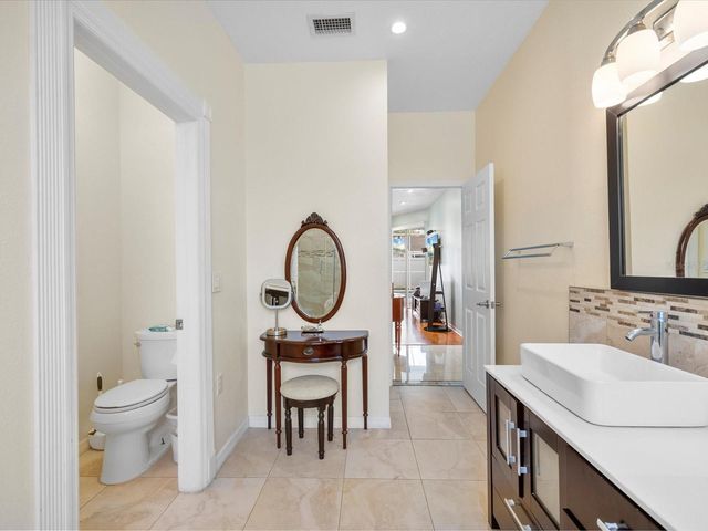 11310 GLENMONT DRIVE, Tampa, FL 33635