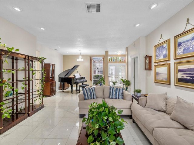 11310 GLENMONT DRIVE, Tampa, FL 33635