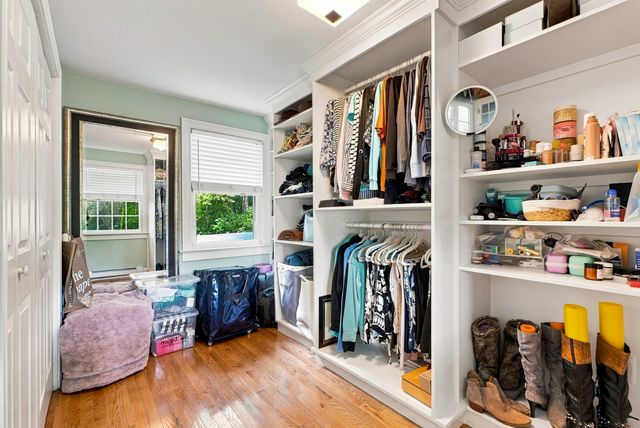 8 Mellen St, Hopedale, MA 01747