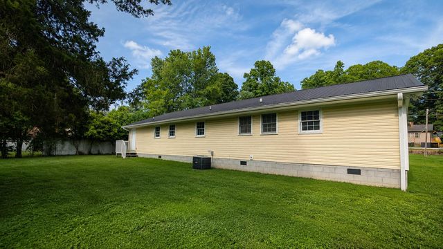 2197 Waring Road NW, Dalton, GA 30721