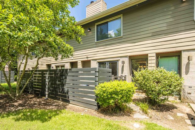 1817 Crossflower Cv Unit 84, Germantown, TN 38138