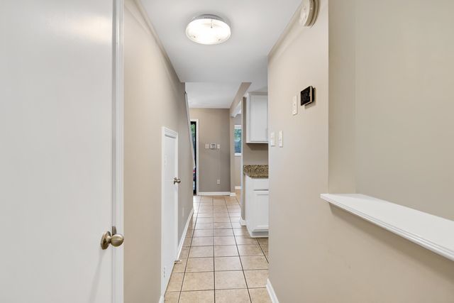 1817 Crossflower Cv Unit 84, Germantown, TN 38138