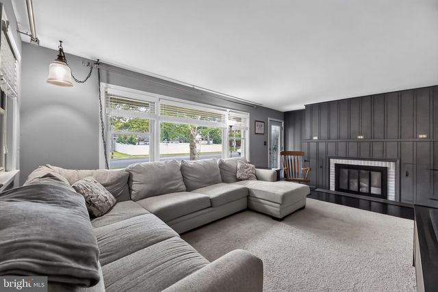 528 PITMAN AVE, Pitman, NJ 08071
