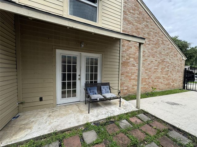 11322 Briar Forest Drive, Houston, TX 77077