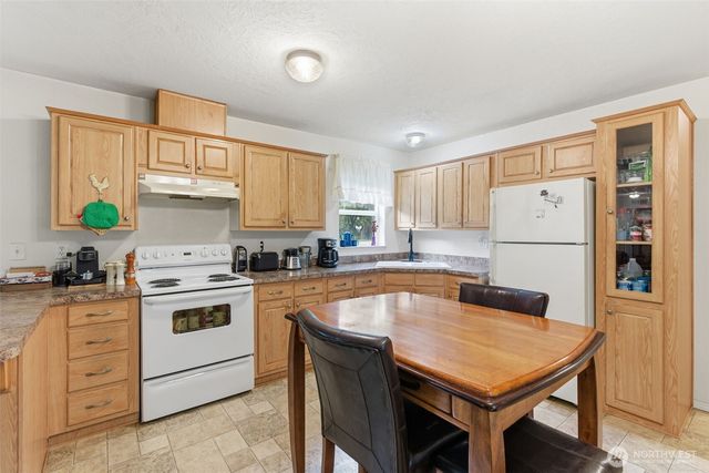 19141 Joselyn Street SW, Rochester, WA 98579