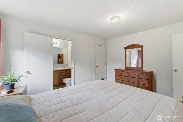 19141 Joselyn Street SW, Rochester, WA 98579