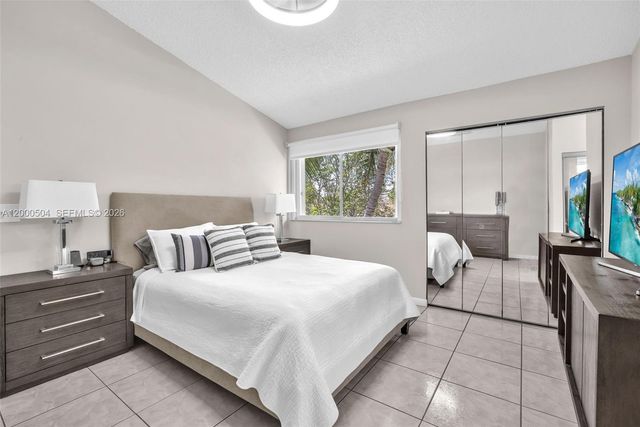 15743 Woodgate Pl E, Sunrise, FL 33326