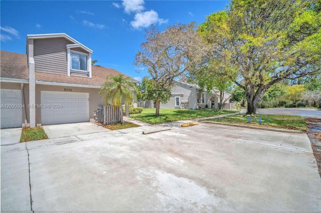 15743 Woodgate Pl E, Sunrise, FL 33326