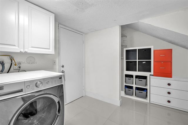 15743 Woodgate Pl E, Sunrise, FL 33326