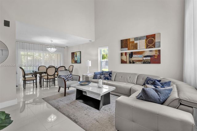 15743 Woodgate Pl E, Sunrise, FL 33326