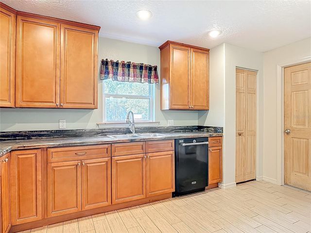 6100 WINNING WOOD TRAIL, De Leon Springs, FL 32130