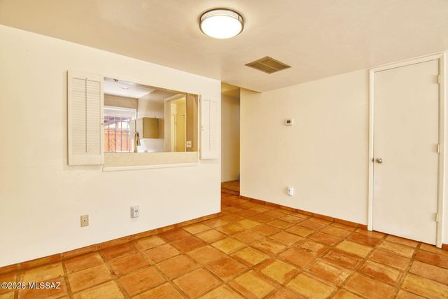 2875 N Tucson Blvd Apt 44, Tucson, AZ 85716