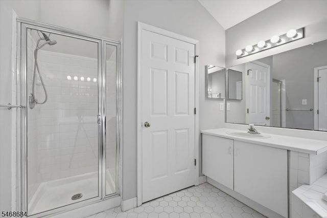 1802 S Branch Dr, Readington Twp., NJ 08889