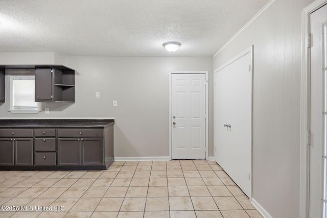 3135 Forest Glen Drive, Horn Lake, MS 38637