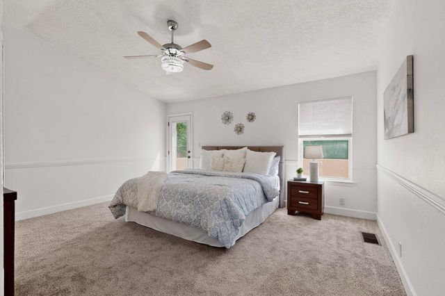 8416 CALLE PRIMERA NW, Albuquerque, NM 87120