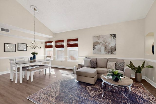 8416 CALLE PRIMERA NW, Albuquerque, NM 87120