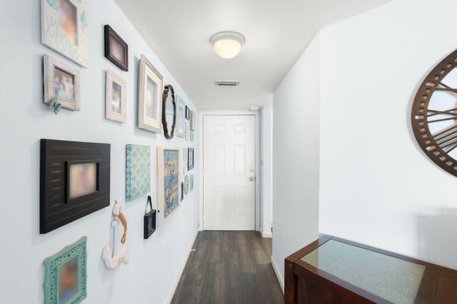 116 Lake Emerald Drive 101, Oakland Park, FL 33309