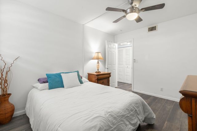 116 Lake Emerald Drive 101, Oakland Park, FL 33309