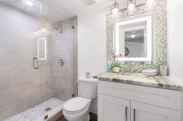 116 Lake Emerald Drive 101, Oakland Park, FL 33309