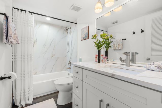 116 Lake Emerald Drive 101, Oakland Park, FL 33309