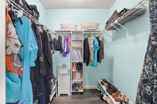 116 Lake Emerald Drive 101, Oakland Park, FL 33309