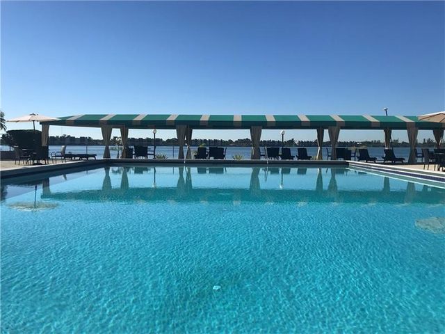116 Lake Emerald Drive 101, Oakland Park, FL 33309